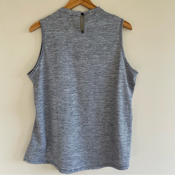 NWT Adidas Women's Navy Sleeveless Heathered Mock Tee Size XL - Picture 3 of 11